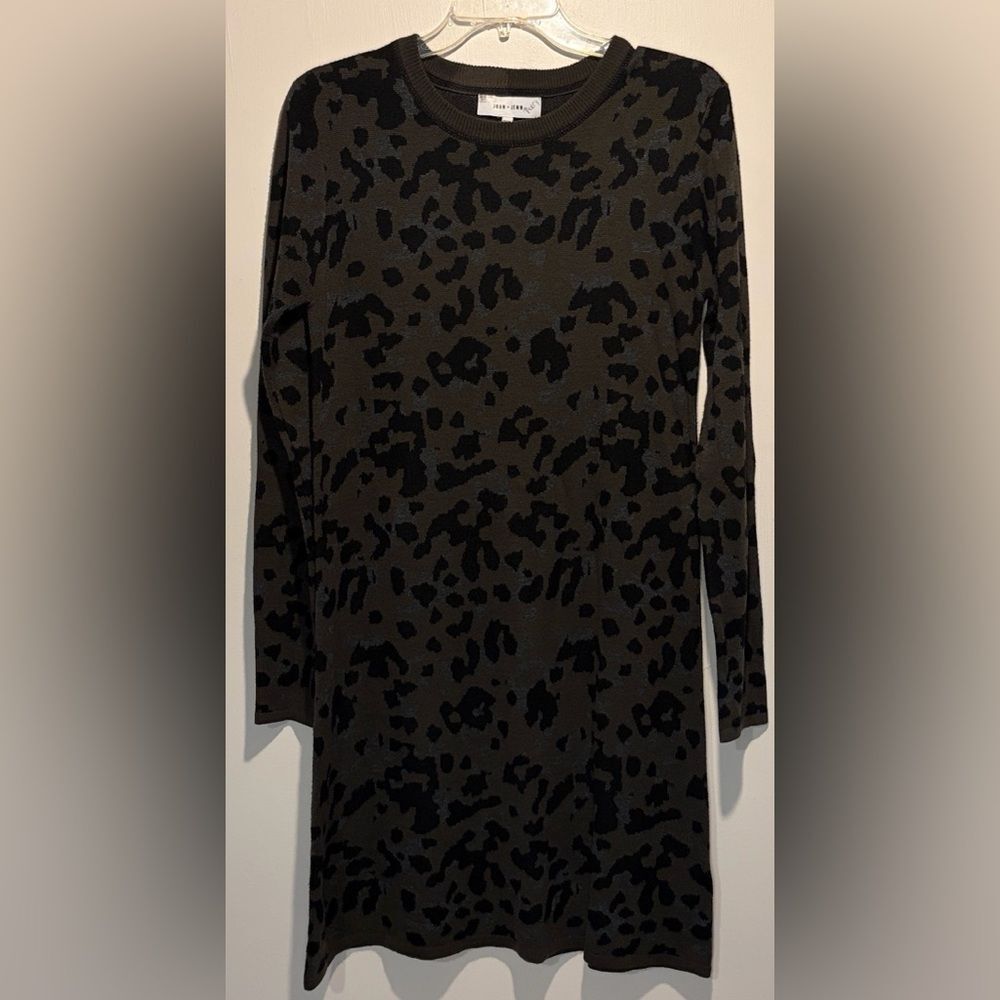 John + Jenn Leopard Print Sweater Dress Dark Green Black Long Sleeve Mini SZ M